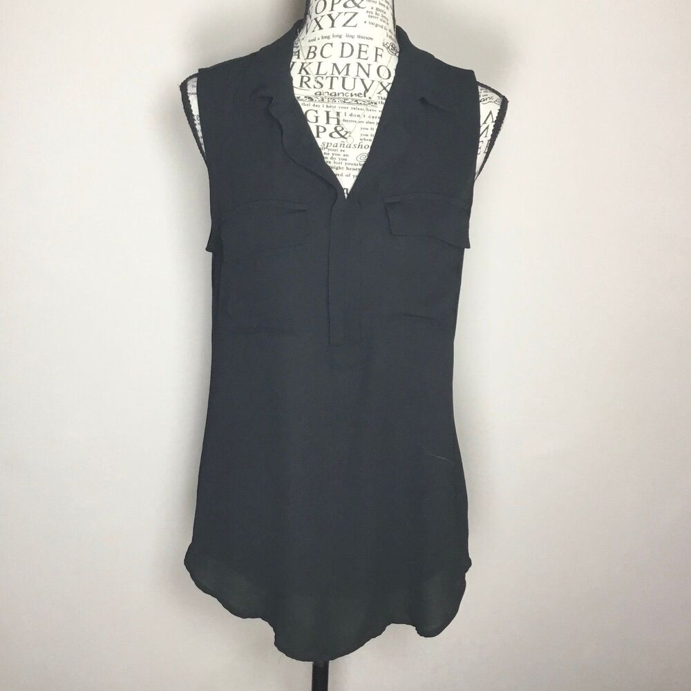 Black sleeveless business casual blouse front pockets rounded hem collar S